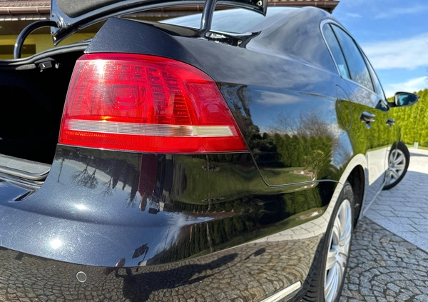 Volkswagen Passat cena 42990 przebieg: 298100, rok produkcji 2013 z Brok małe 379